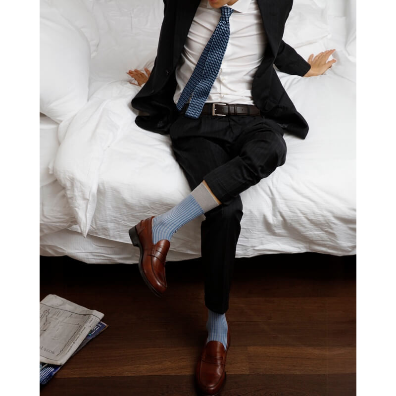 Chaussettes homme à côtes bicolores en fil d'Écosse - Gris Métal & Bleu Bassin | Doré Doré