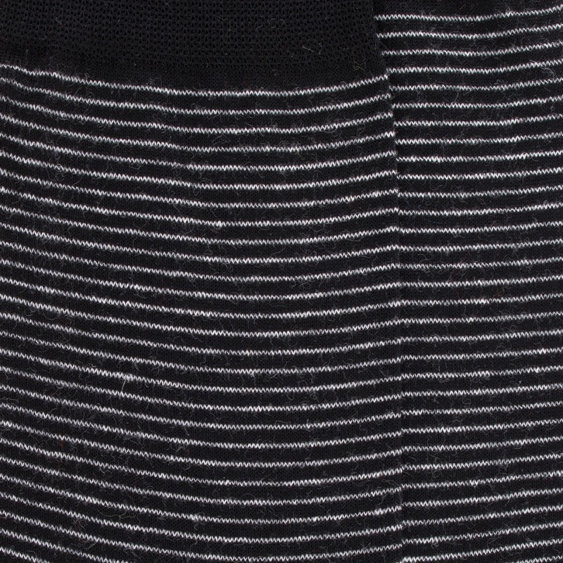 Chaussettes en coton et lin à fines rayures - noir | Doré Doré