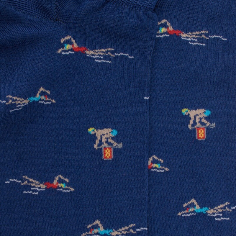 Socquettes pour hommes en fil d'Ecosse à motifs de natation - Bleu Voilier | Doré Doré
