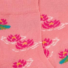 Socquettes pour enfants en fil d'Ecosse à motifs de nénuphars - Rosa Géranium | Doré Doré